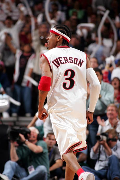 意媒：国米可以启用青训小将卡马特，以应对邓弗里斯伤缺情况（意媒：邓弗里斯伤缺，国米或启用青训小将卡马特顶替）