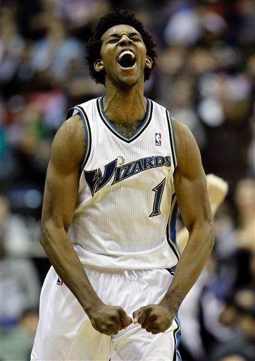 姆本扎：下赛季继续效力铁人，团结一心是实现中超的关键（姆本扎：下赛季将继续为铁人出战，团结一致是冲超关键）