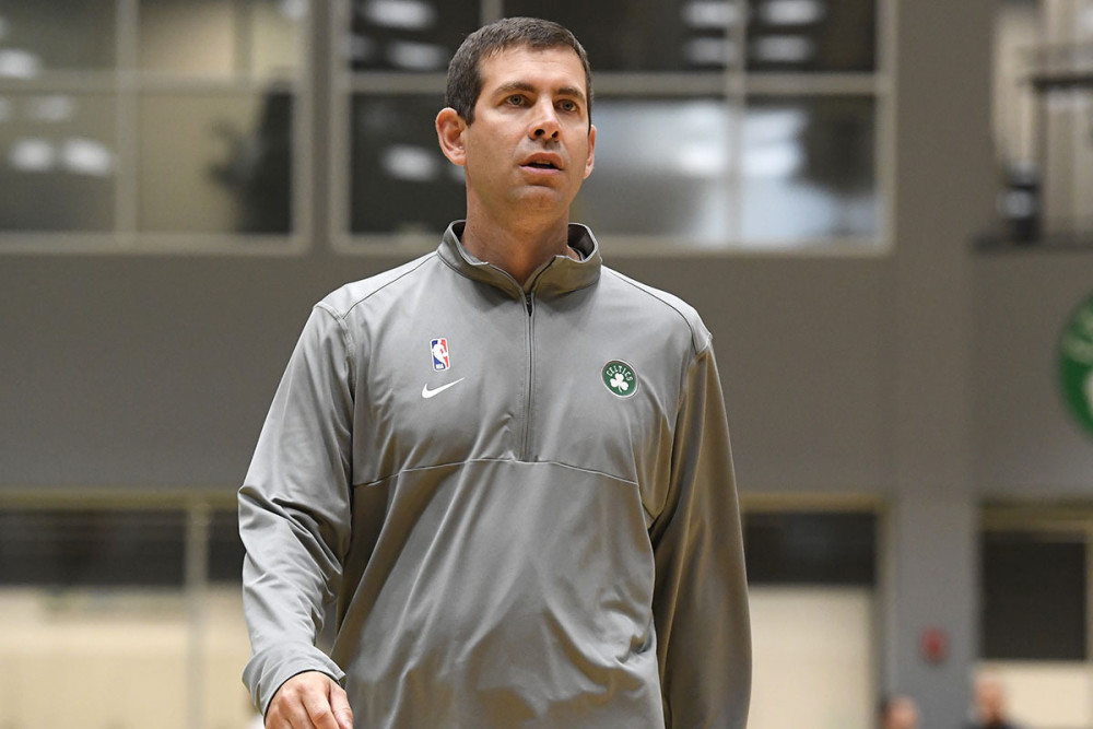 追求保罗，联手詹皇冲冠？湖人操作引爆联盟，字母哥也要加盟？（保罗成目标携手詹皇冲冠？湖人连番操作轰动联盟，字母哥或将加盟？）