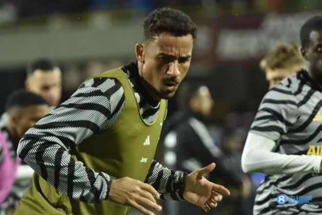 1-2被反超，皇马自1991年以来首次在欧冠先进球后半场落后（1-2遭逆转，皇马自1991年来首度在欧冠先进球却半场落后）